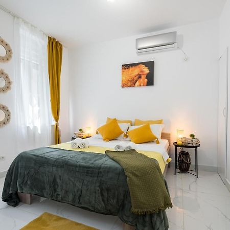 Light-Monza-Unirii Apartment Букурещ Екстериор снимка