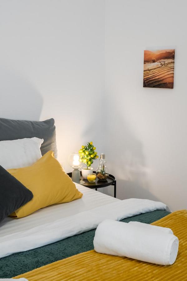 Light-Monza-Unirii Apartment Букурещ Екстериор снимка
