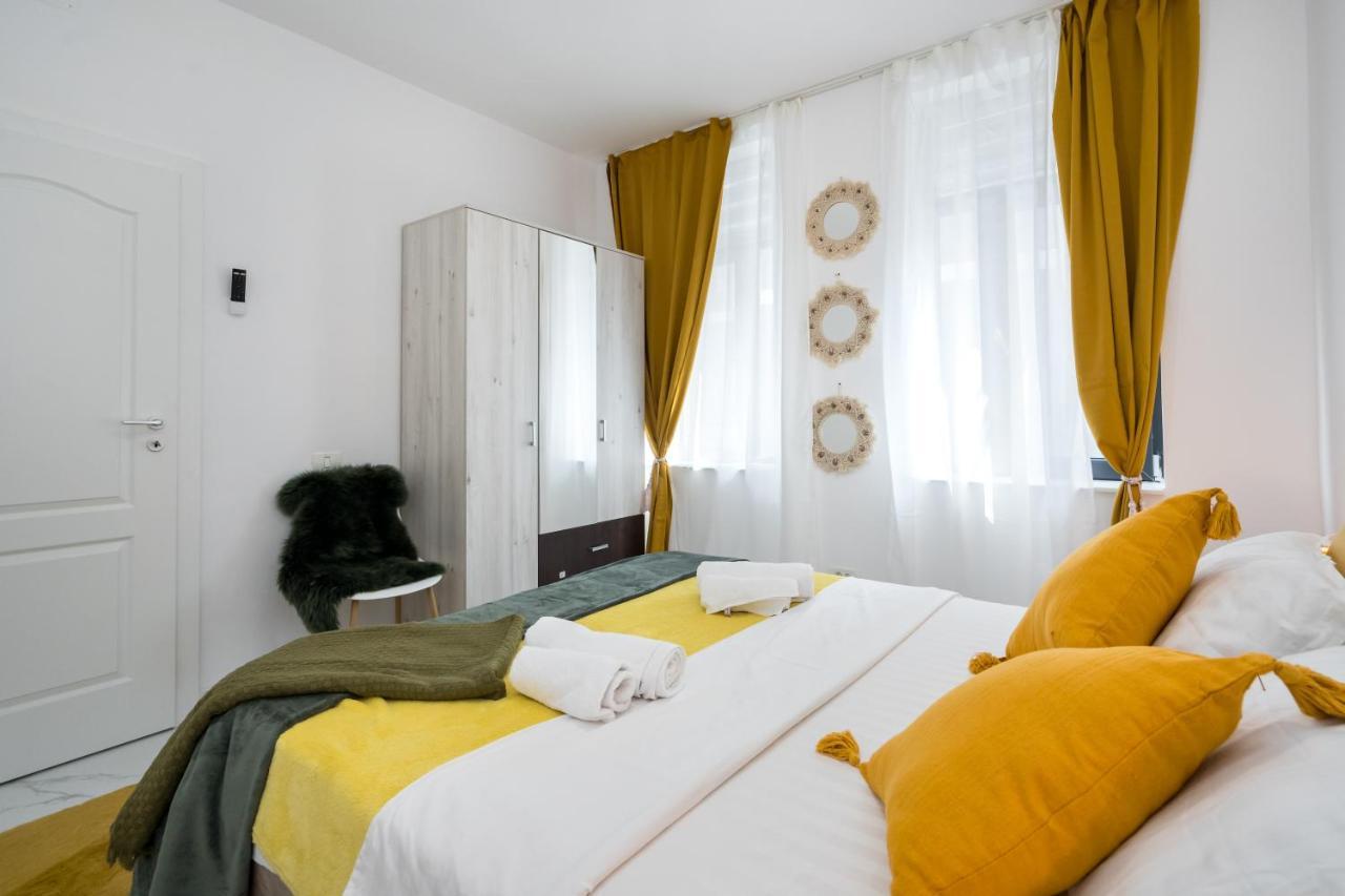 Light-Monza-Unirii Apartment Букурещ Екстериор снимка