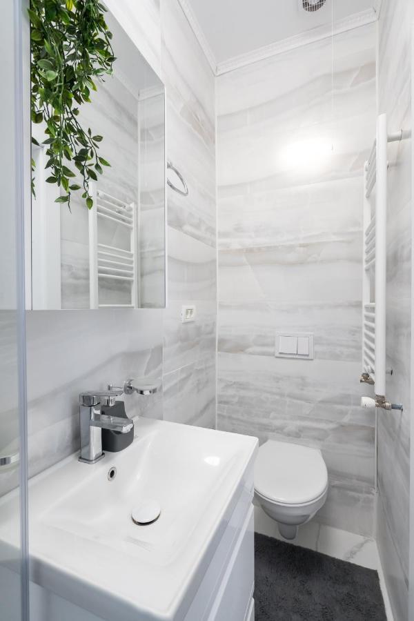Light-Monza-Unirii Apartment Букурещ Екстериор снимка