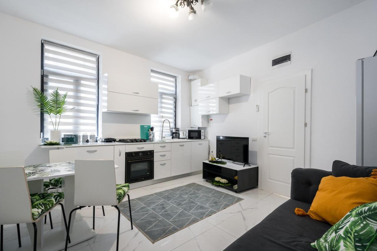 Light-Monza-Unirii Apartment Букурещ Екстериор снимка