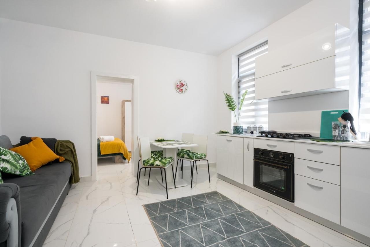 Light-Monza-Unirii Apartment Букурещ Екстериор снимка