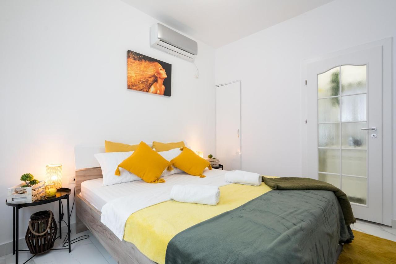 Light-Monza-Unirii Apartment Букурещ Екстериор снимка