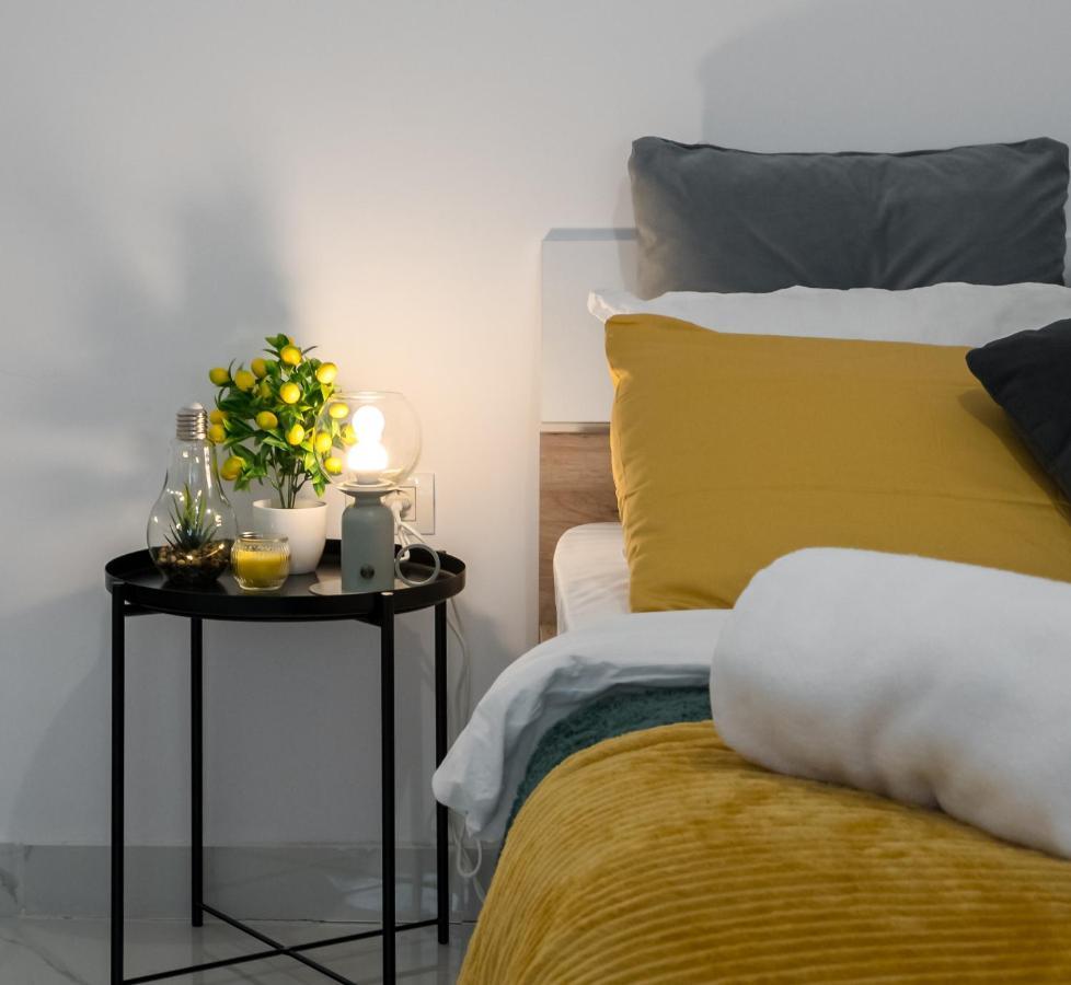 Light-Monza-Unirii Apartment Букурещ Екстериор снимка