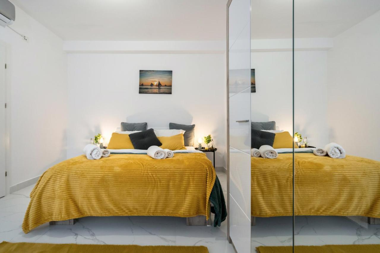 Light-Monza-Unirii Apartment Букурещ Екстериор снимка