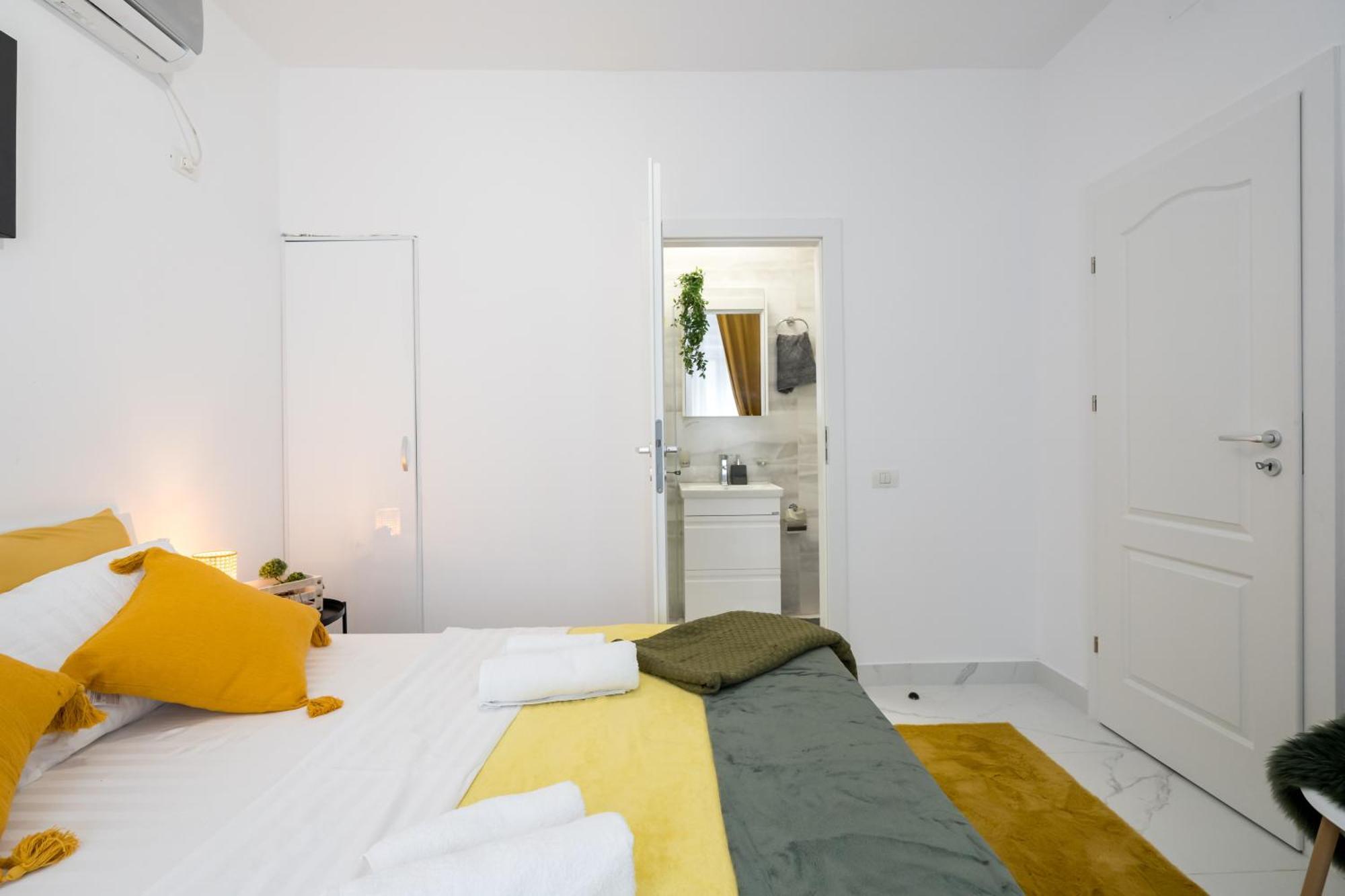 Light-Monza-Unirii Apartment Букурещ Екстериор снимка
